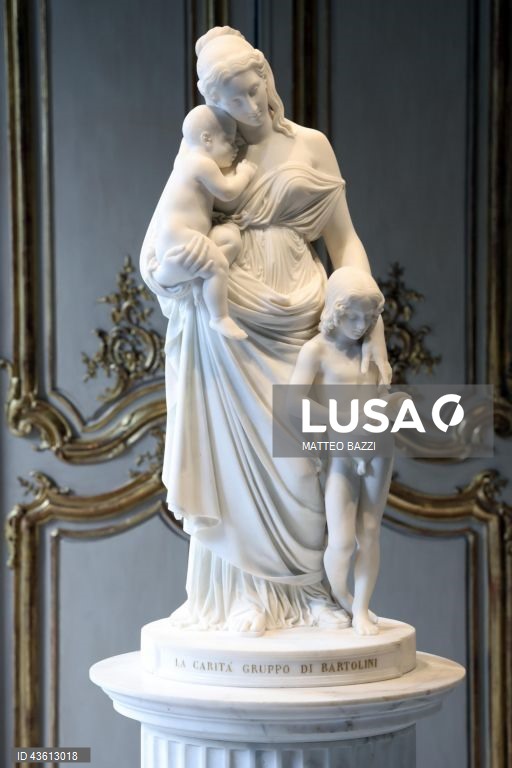 Itália: Exposição de esculturas de Lorenzo Bartolini em Milão