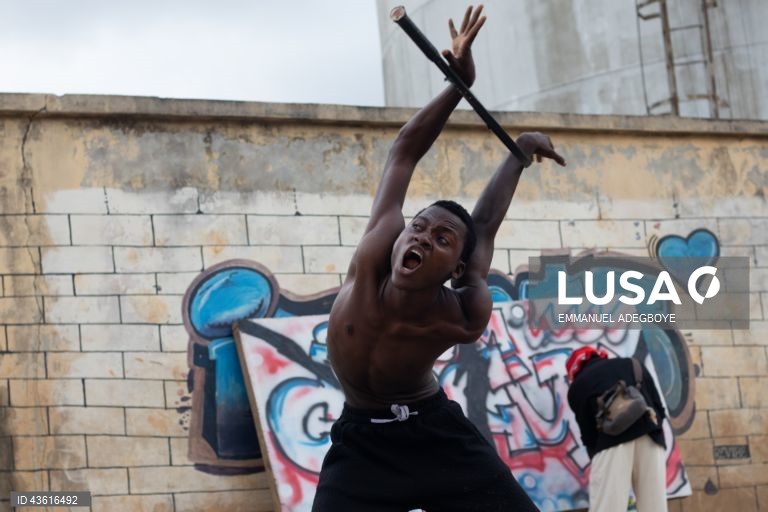 Nigéria: Festa dos bairros de lata em Oworonshoki