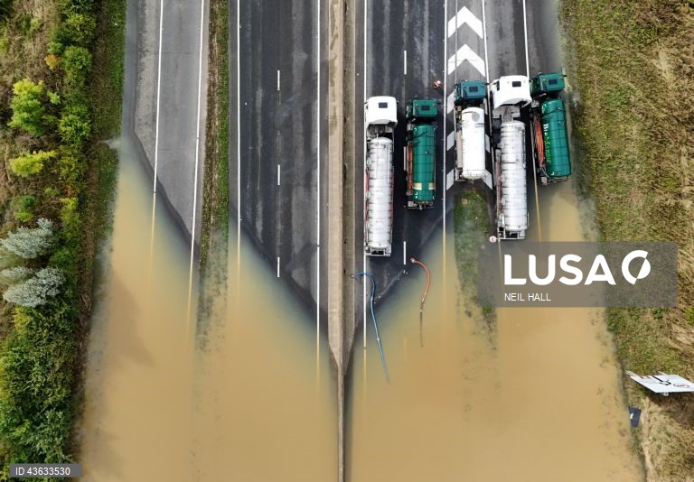 Alertas de inundações na sequência de chuvas fortes em Inglaterra