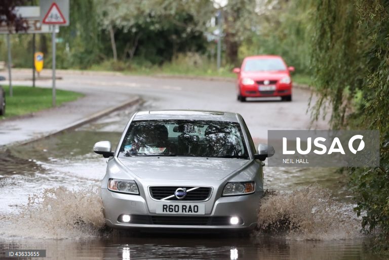 Alertas de inundações na sequência de chuvas fortes em Inglaterra