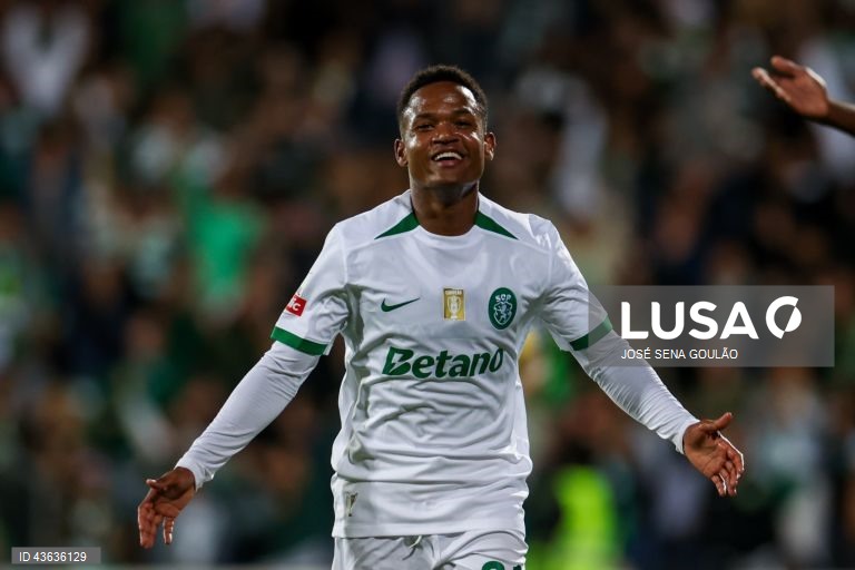 O Sporting venceu hoje por 3-0 na visita ao Estoril Praia, na abertura da sétima jornada da I Liga portuguesa de futebol, e continua a somar triunfos em todos os jogos disputados no campeonato.