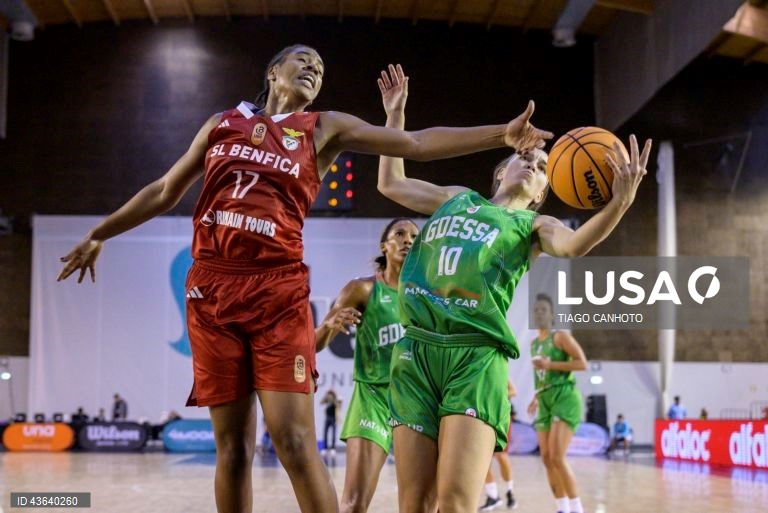 Supertaça feminina de basquetebol: Benfica vence o Gdessa Barreiro e conquista o troféu