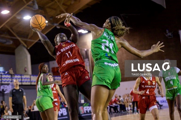 Supertaça feminina de basquetebol: Benfica vence o Gdessa Barreiro e conquista o troféu