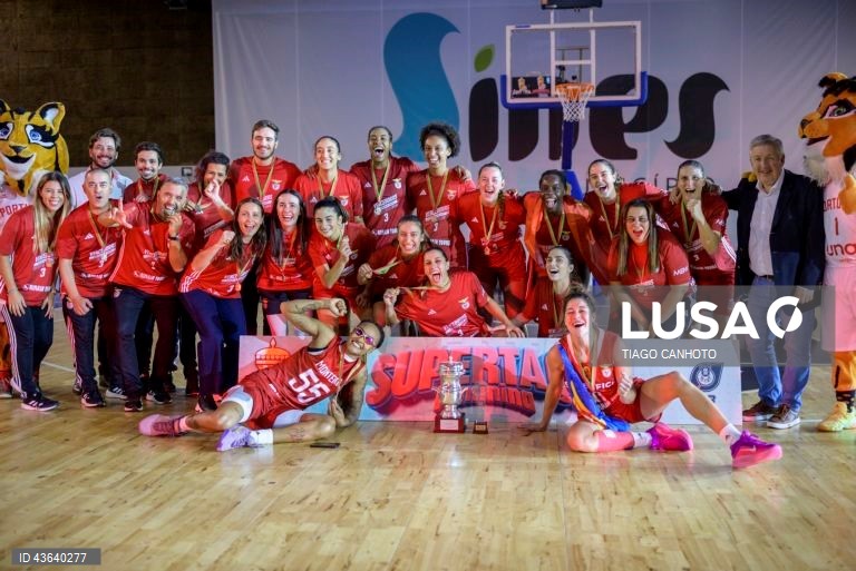 Supertaça feminina de basquetebol: Benfica vence o Gdessa Barreiro e conquista o troféu