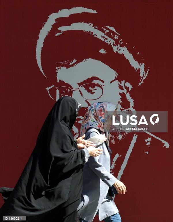 Quotidiano em Teerão no meio de tensões crescentes com Israel