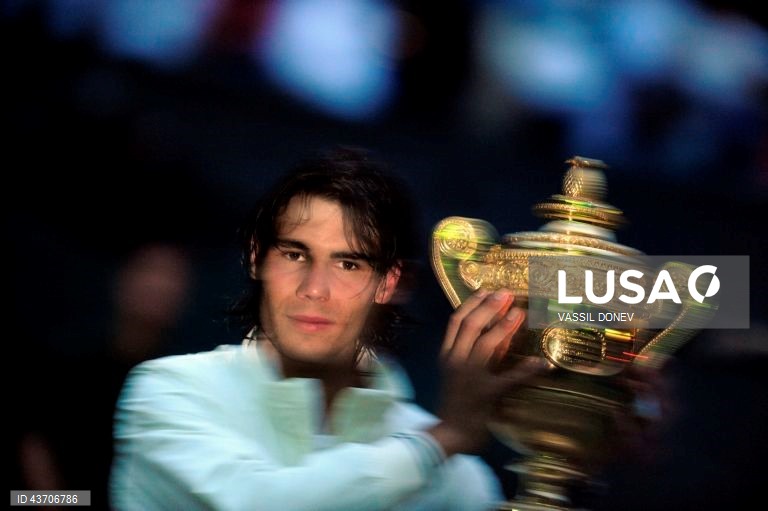 Rafael Nadal anuncia a sua retirada do ténis em novembro