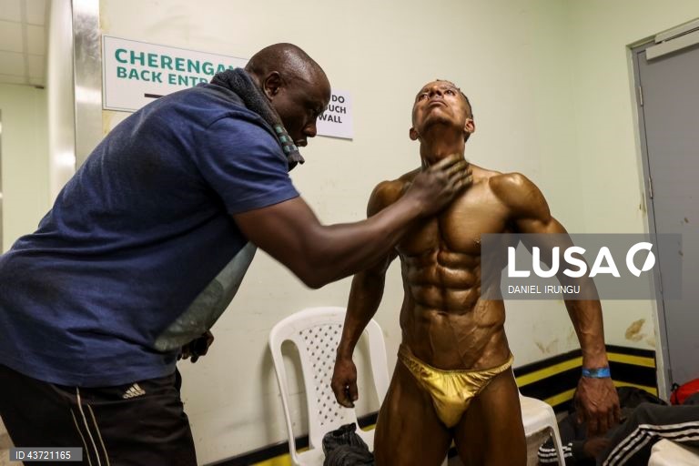 Quénia: Concurso de culturismo em Nairobi