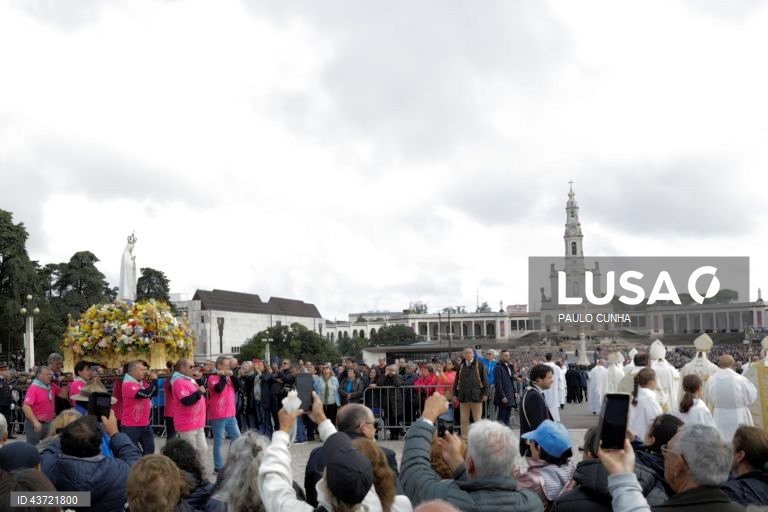 Peregrinação internacional aniversária de 13 de outubro ao Santuário de Fátima