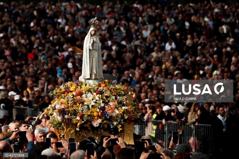 Peregrinação internacional aniversária de 13 de outubro ao Santuário de Fátima