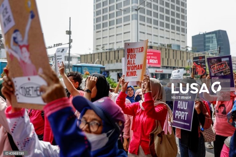 Indonésia: Manifestação em Jacarta contra a violência sobre as mulheres