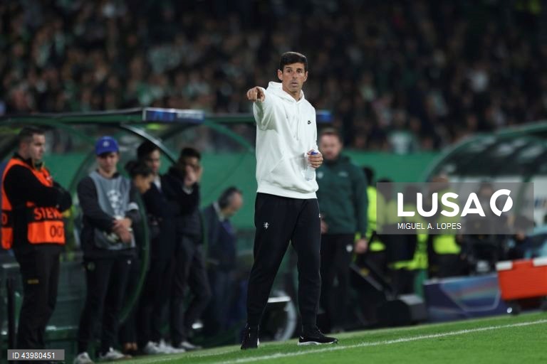 O Sporting sofreu hoje a primeira derrota na edição 2024/25 da Liga dos Campeões em futebol, ao ser goleado por 5-1 na receção aos ingleses do Arsenal, em encontro da quinta jornada da fase de liga.