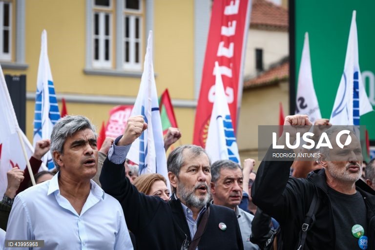 CGTP-IN: Concentração em frente à Assembleia da República