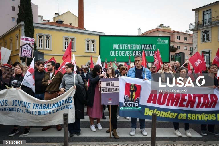 CGTP-IN: Concentração em frente à Assembleia da República