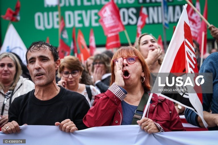 CGTP-IN: Concentração em frente à Assembleia da República