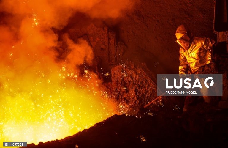 Alemanha: Fábrica de aço da ThyssenKrupp em Duisburg