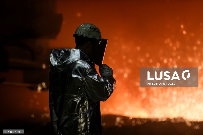 Alemanha: Fábrica de aço da ThyssenKrupp em Duisburg