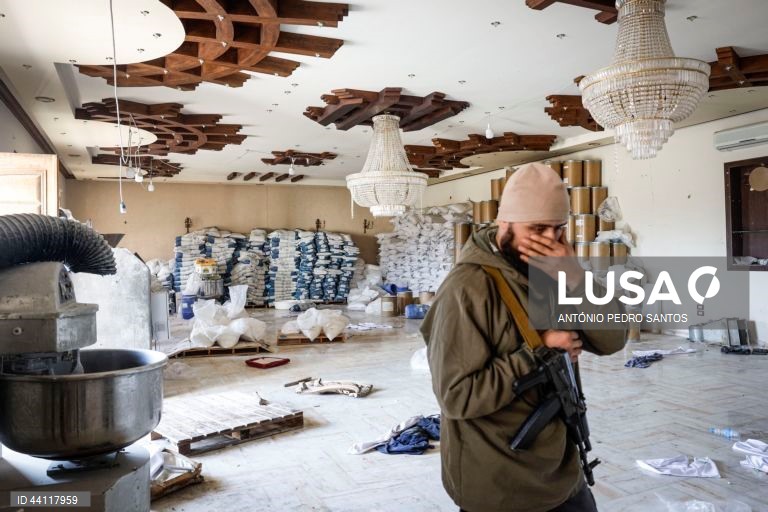 Síria: Fábrica de droga escondida em "villa" luxuosa