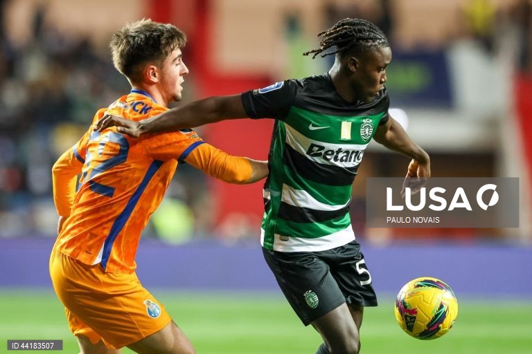 O Sporting apurou-se hoje para a final da Taça da Liga de futebol pela oitava vez, depois de vencer o FC Porto por 1-0 no jogo da meia-final, disputado em Leiria.