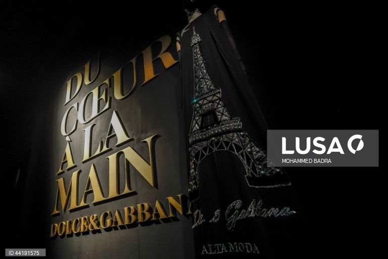 Paris: Inauguração da exposição Dolce & Gabbana no Grand Palais.