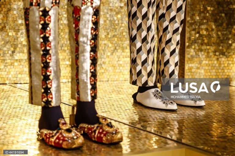 Paris: Inauguração da exposição Dolce & Gabbana no Grand Palais.