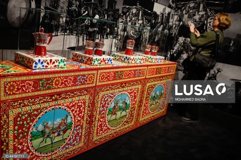 Paris: Inauguração da exposição Dolce & Gabbana no Grand Palais.