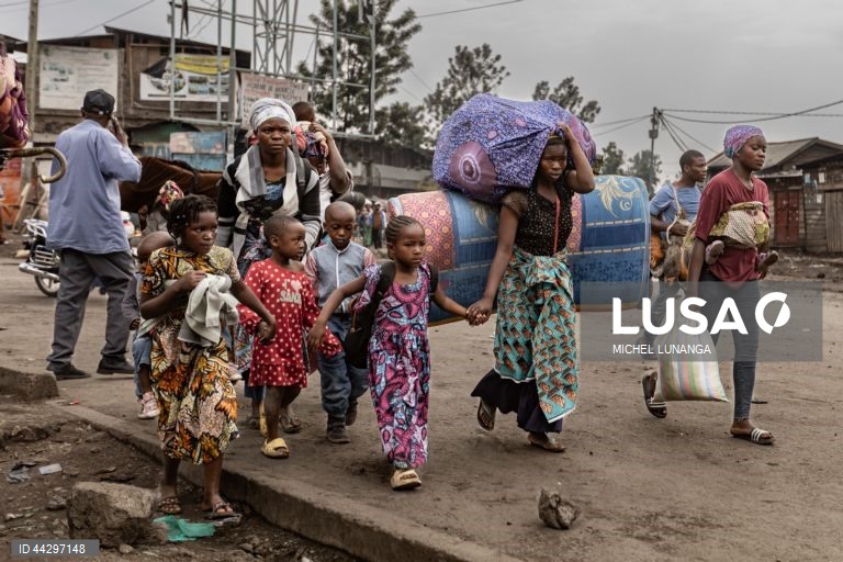 RD Congo: Pessoas fogem dos combates em Mugini