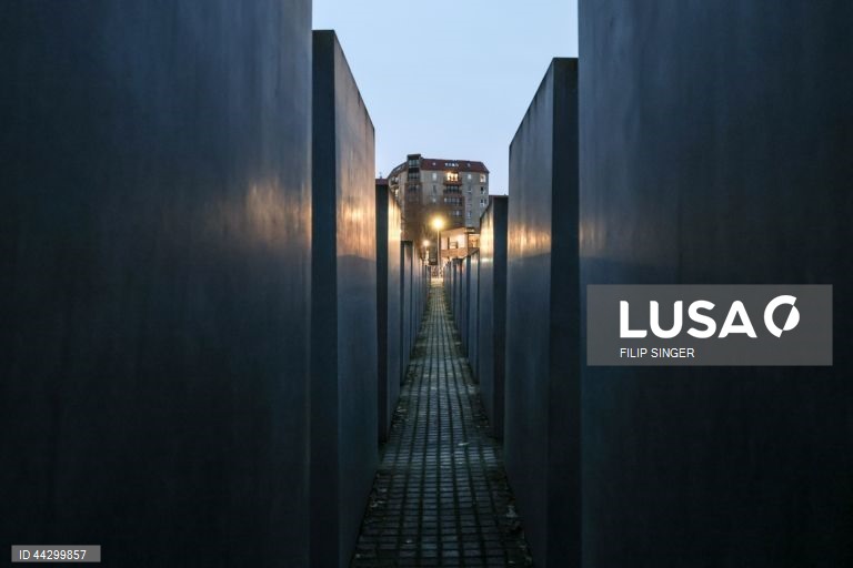 Alemanha: Dia Internacional em Memória das Vítimas do Holocausto em Berlim