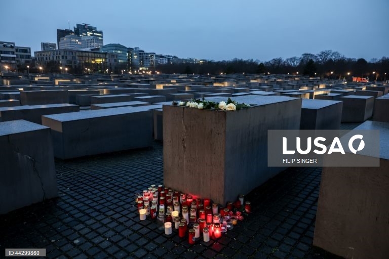 Alemanha: Dia Internacional em Memória das Vítimas do Holocausto em Berlim