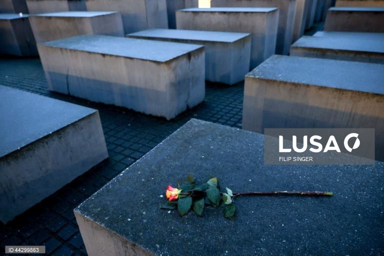 Alemanha: Dia Internacional em Memória das Vítimas do Holocausto em Berlim
