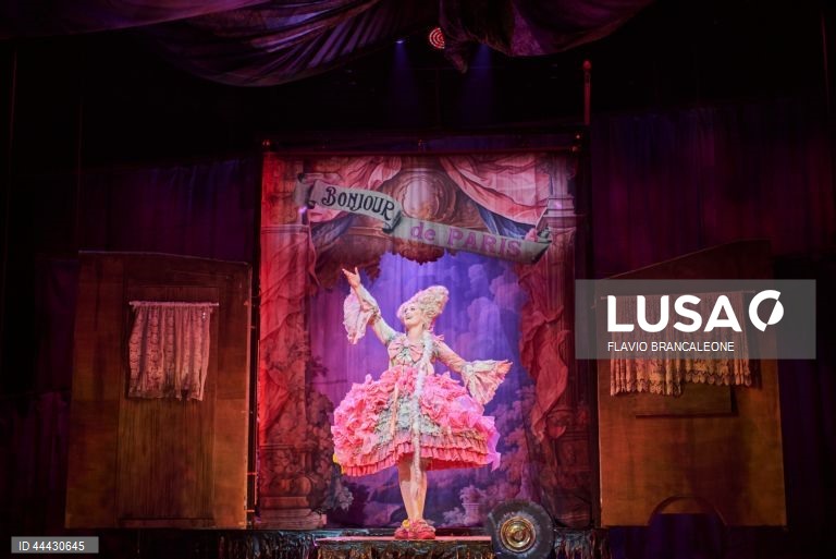 Austrália: Ópera Australia de "Candide" na Sydney Opera House