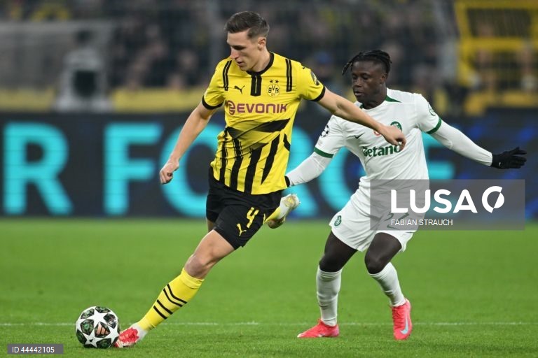 O Sporting foi hoje eliminado da Liga dos Campeões em futebol, ao empatar a zero no reduto do Borussia Dortmund, em encontro da segunda mão do play-off de acesso aos oitavos de final.