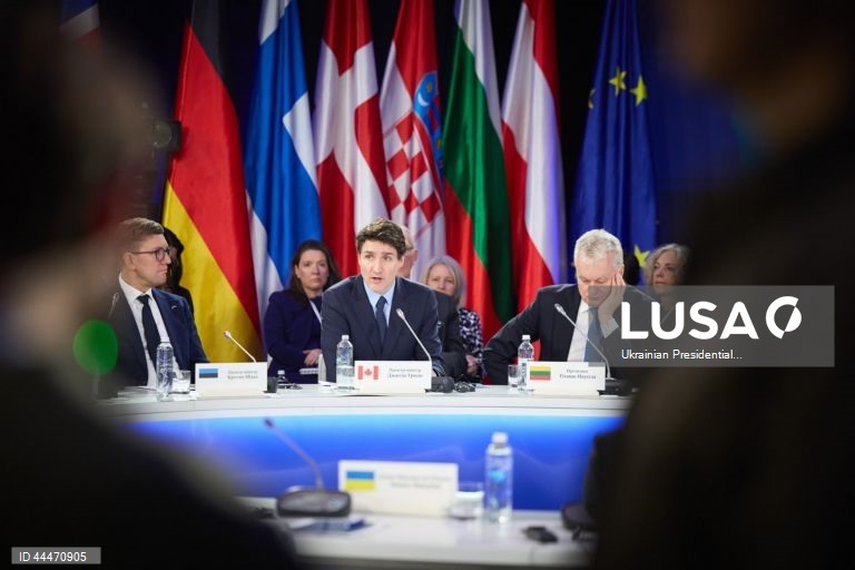 Cimeira Internacional de Apoio à Ucrânia, em Kiev