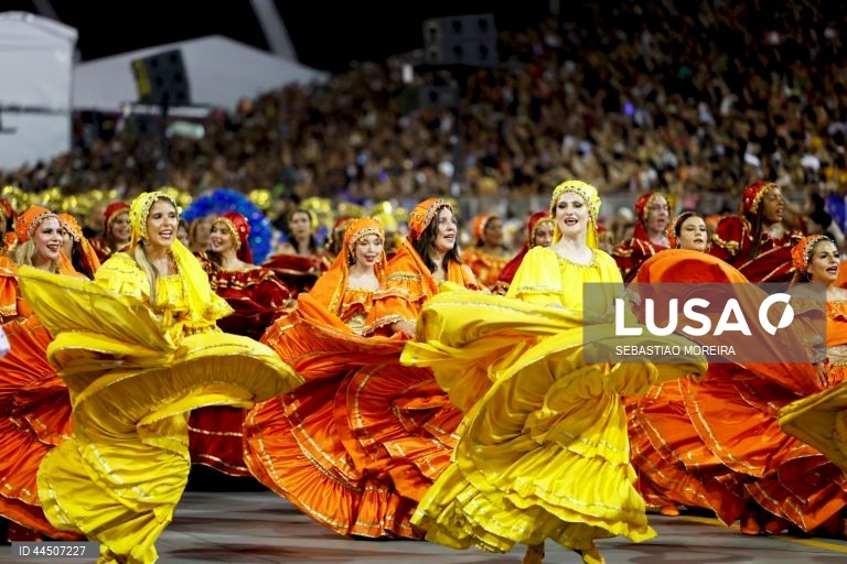 Carnaval de São Paulo 2025 no sambódromo do Anhembi em São Paulo, Brasil.