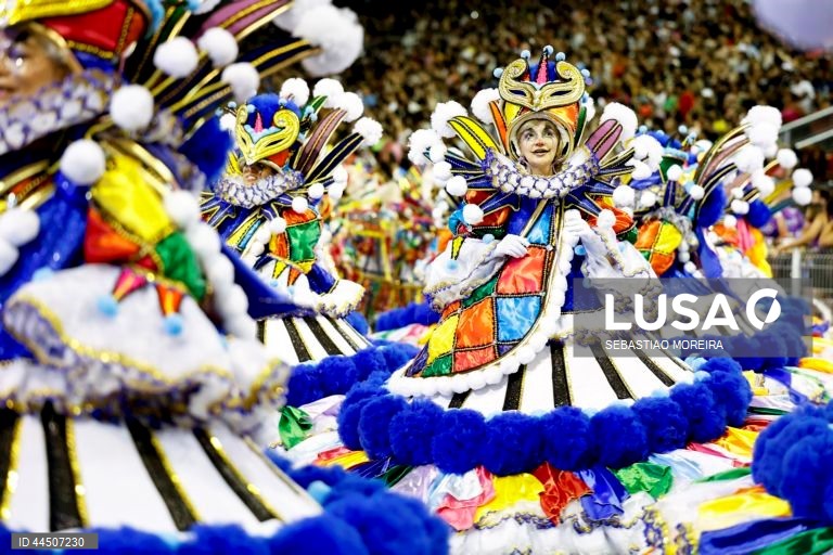 Carnaval de São Paulo 2025 no sambódromo do Anhembi em São Paulo, Brasil.