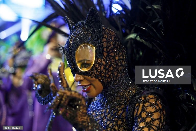 Carnaval de São Paulo 2025 no sambódromo do Anhembi em São Paulo, Brasil.