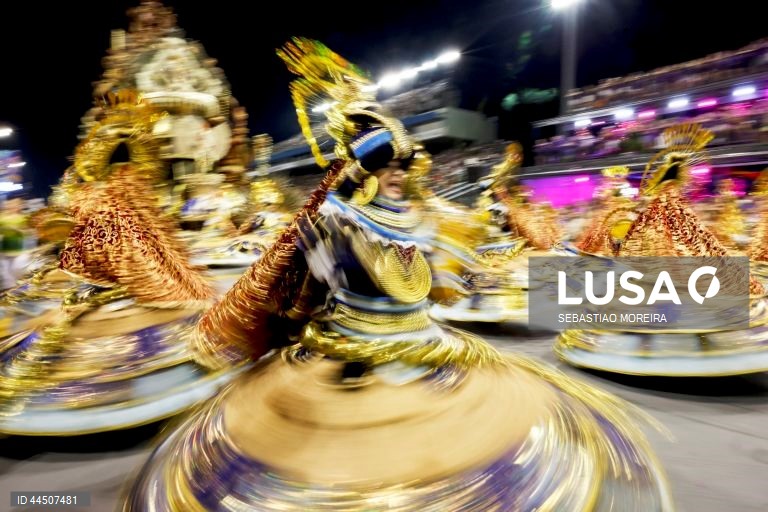 Carnaval de São Paulo 2025 no sambódromo do Anhembi em São Paulo, Brasil.