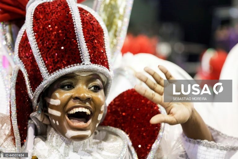 Carnaval de São Paulo 2025 no sambódromo do Anhembi em São Paulo, Brasil.
