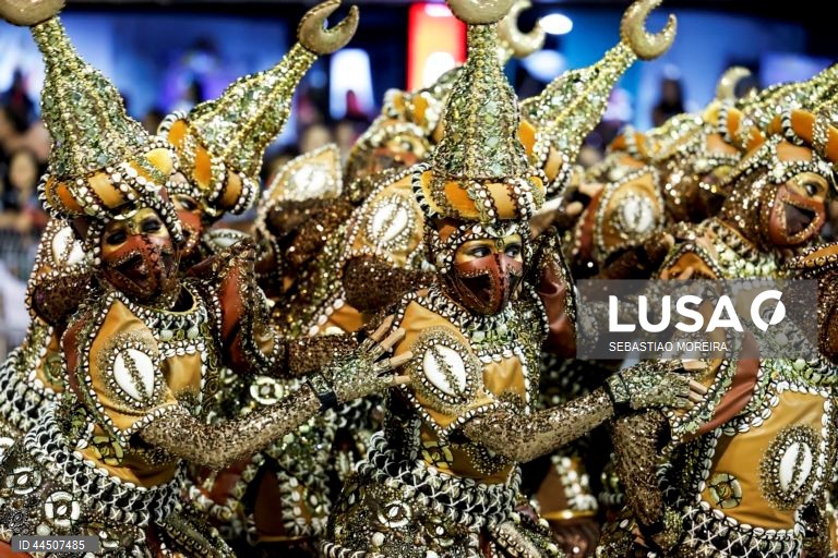 Carnaval de São Paulo 2025 no sambódromo do Anhembi em São Paulo, Brasil.