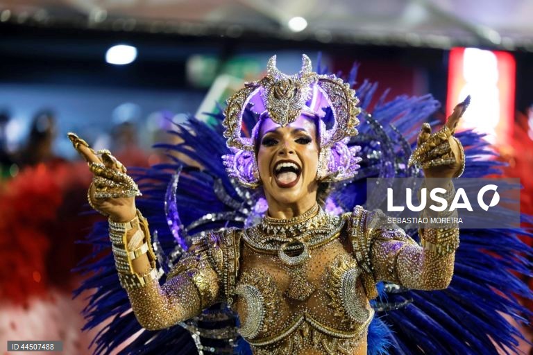 Carnaval de São Paulo 2025 no sambódromo do Anhembi em São Paulo, Brasil.