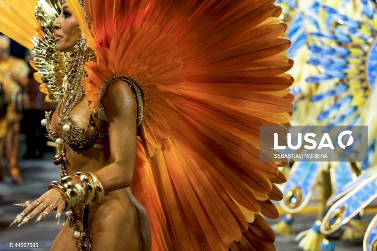 Carnaval de São Paulo 2025 no sambódromo do Anhembi em São Paulo, Brasil.