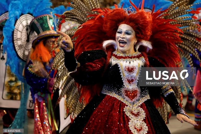 Carnaval de São Paulo 2025 no sambódromo do Anhembi em São Paulo, Brasil.