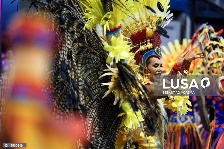 Carnaval de São Paulo 2025 no sambódromo do Anhembi em São Paulo, Brasil.