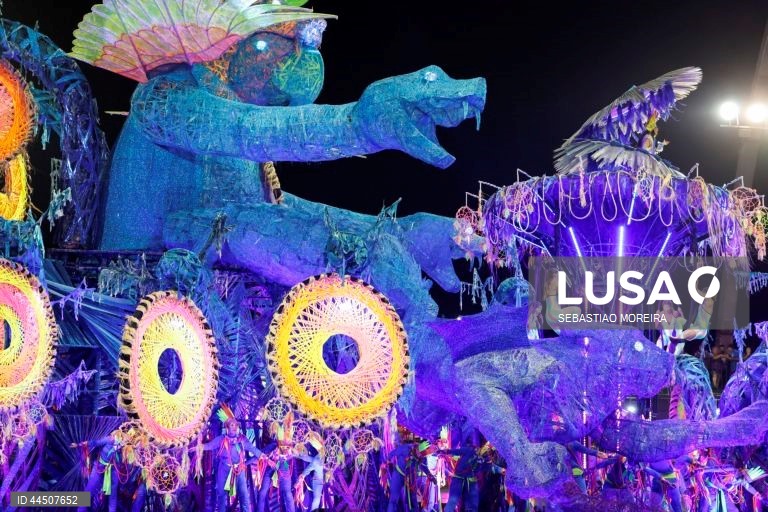 Carnaval de São Paulo 2025 no sambódromo do Anhembi em São Paulo, Brasil.