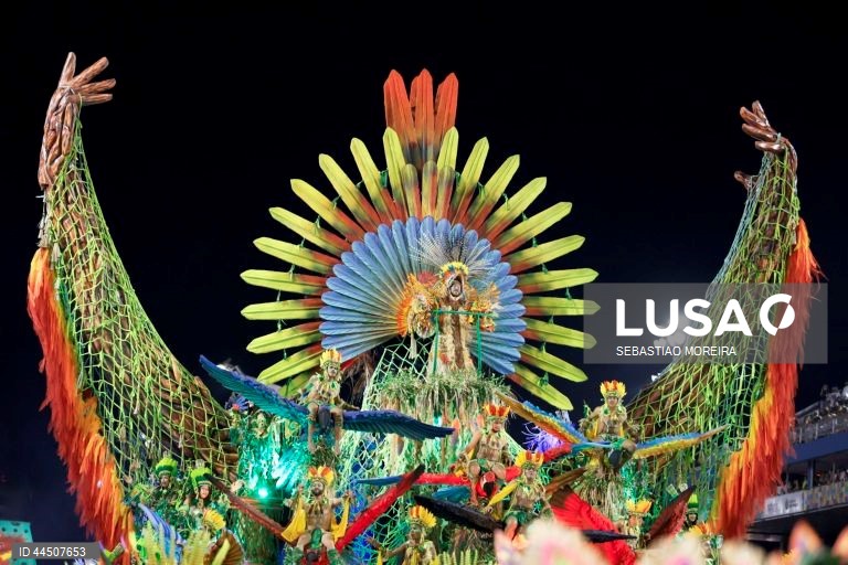 Carnaval de São Paulo 2025 no sambódromo do Anhembi em São Paulo, Brasil.