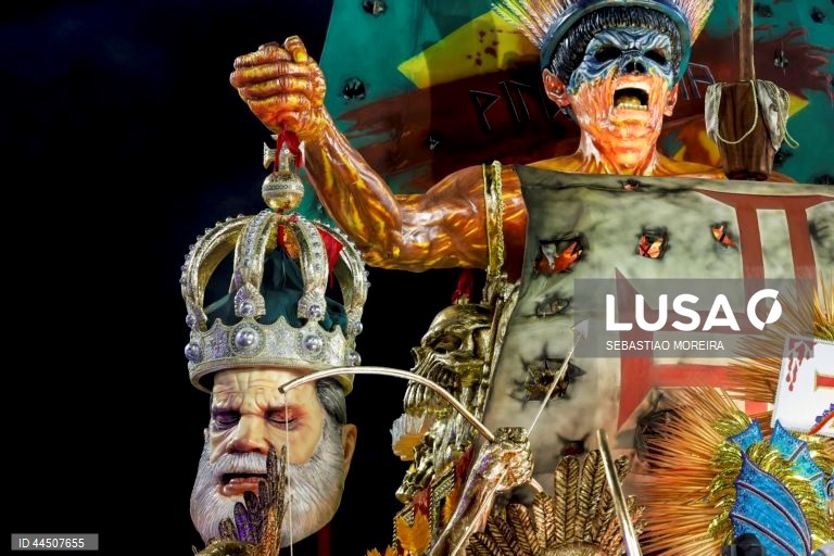 Carnaval de São Paulo 2025 no sambódromo do Anhembi em São Paulo, Brasil.