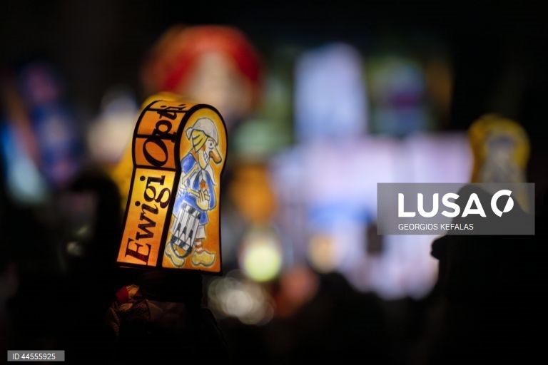 Suíça: O Morgenstreich dá início ao Carnaval de Basileia