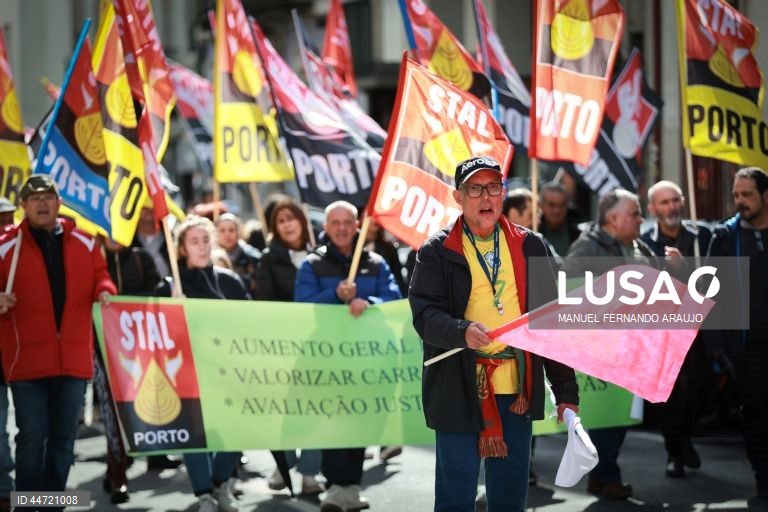 Participantes durante a manifestação nacional organizada pela CGTP-IN para trabalhadores dos distritos do Porto, Viana do Castelo, Braga, Vila Real, Bragança e Aveiro. Campo 24 de Agosto, Porto, 5 Abril 2025, MANUEL FERNANDO ARAUJO/LUSA