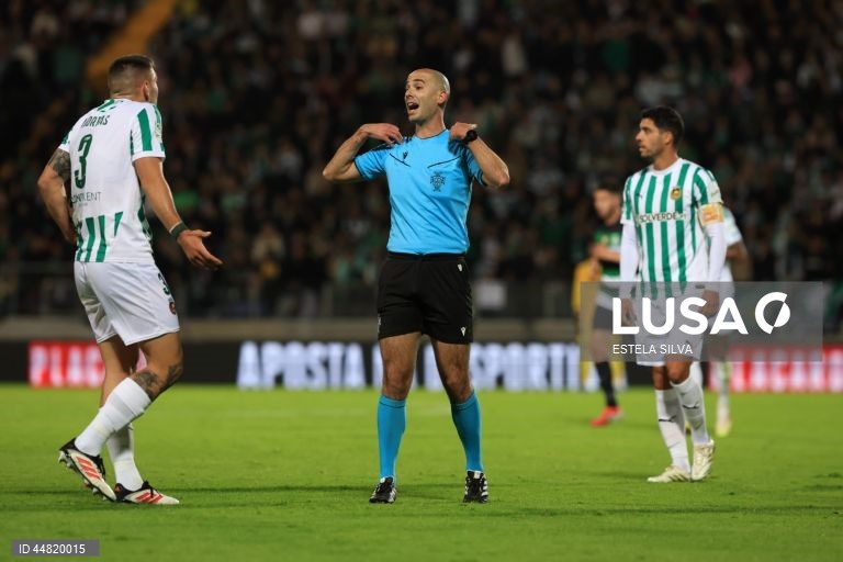  O Sporting voltou a vencer hoje o Rio Ave, agora por 2-1, em Paços de Ferreira, e apurou-se para a final da Taça de Portugal em futebol, com um agregado de 4-1.