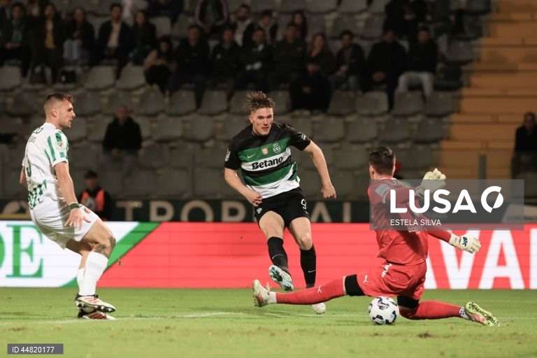  O Sporting voltou a vencer hoje o Rio Ave, agora por 2-1, em Paços de Ferreira, e apurou-se para a final da Taça de Portugal em futebol, com um agregado de 4-1.