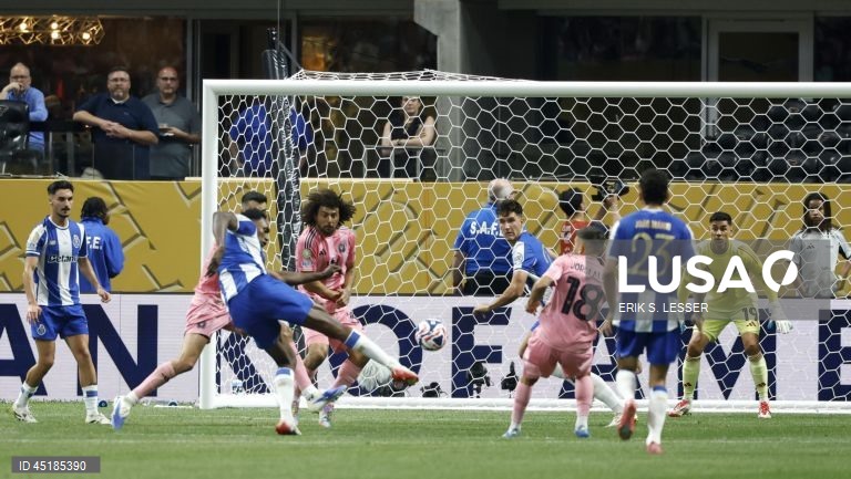  FC Porto complicou hoje o apuramento para os ‘oitavos’ do Mundial de clubes de futebol, ao perder por 2-1 com os norte-americanos do Inter Miami, na segunda jornada do Grupo A, em Atlanta, nos Estados Unidos.